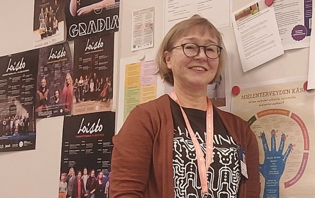 Mia Kärkkäinen opinto-ohjaaja